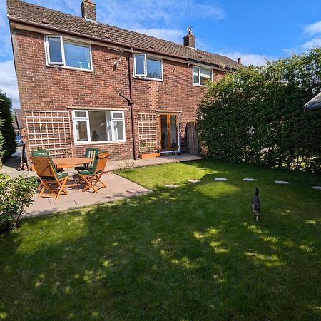 Cosy Single Room, Smart Tv, 5 Minute Walk From Train Station Bolton Exterior photo